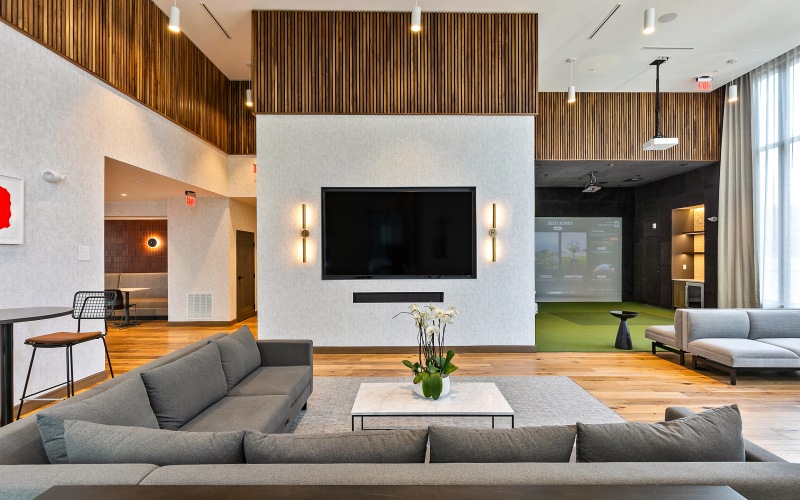 Clubroom with tv and virtual golf