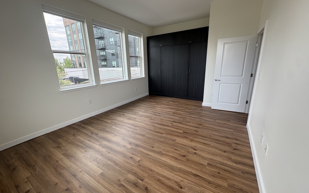 townhome primary bedroom